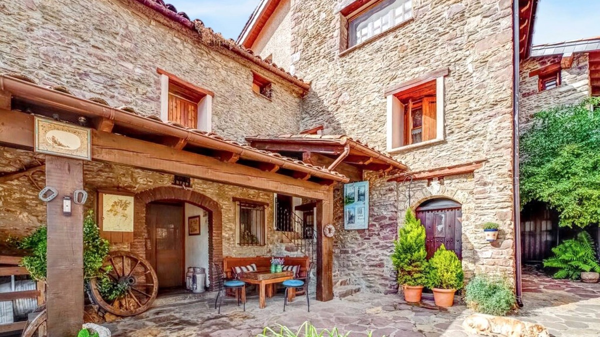 Ardanue Apartment | Homerez - Family Apartment in Ardanué, 60 sqm, View