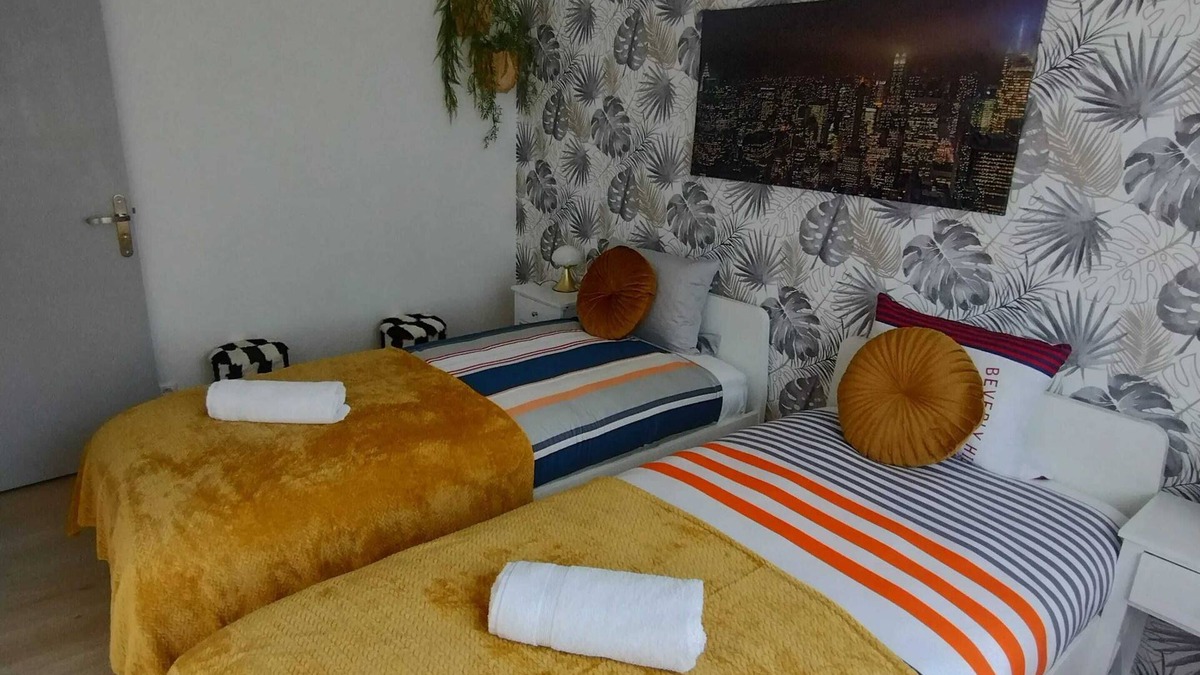 Noyers-sur-Cher Apartment | Homerez - Flat Noyers-sur-Cher
