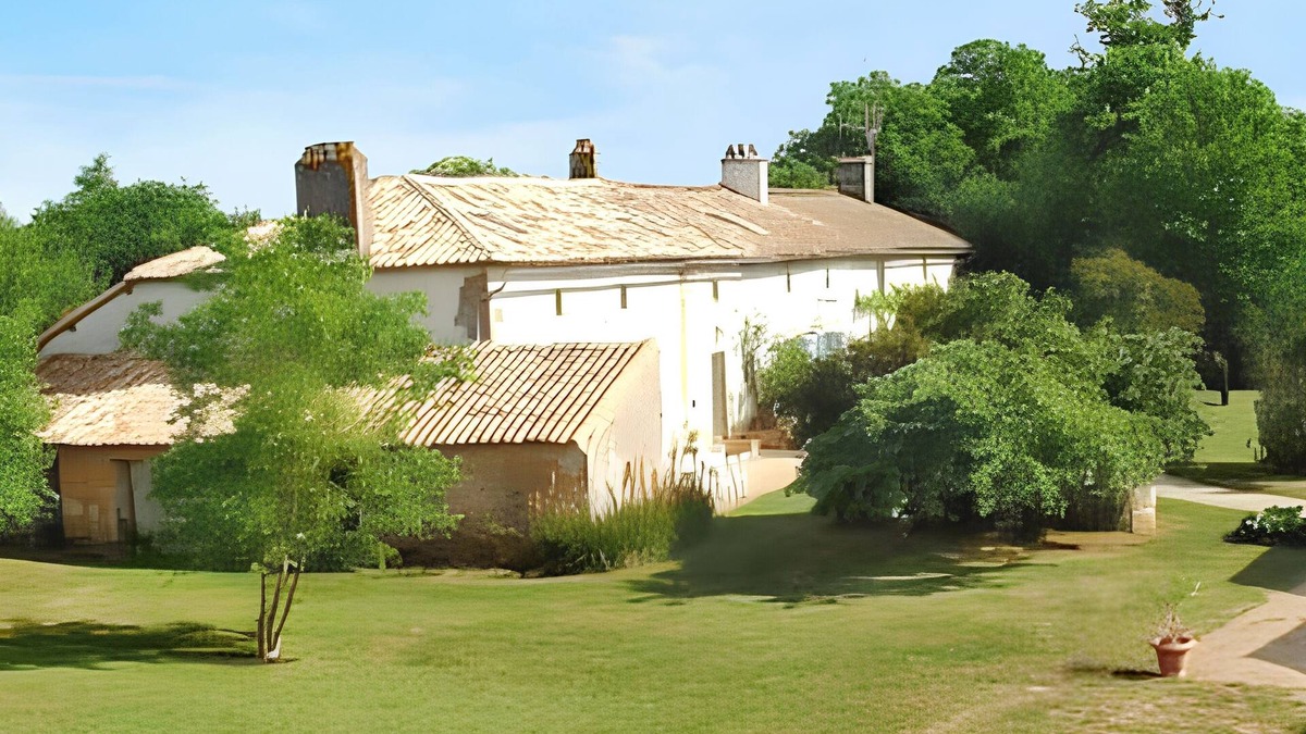 Saint-Vincent-la-Chatre House | Homerez - House Saint-Vincent-la-Châtre