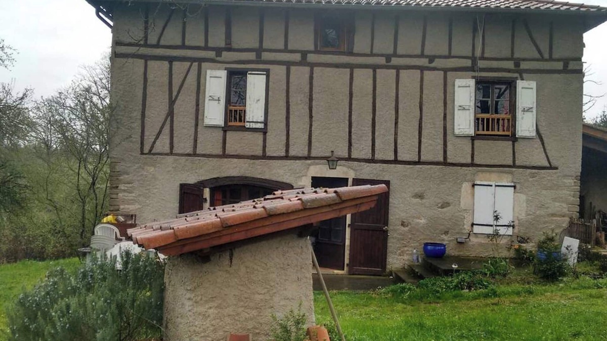 Saint-Constant-Fournoules House | Homerez - House St Constant Fournoules