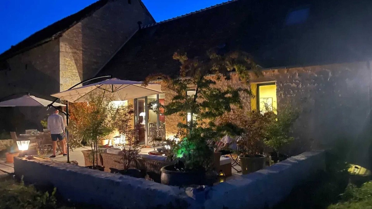 Roullee House | Homerez - Charming house with terrace in the countryside