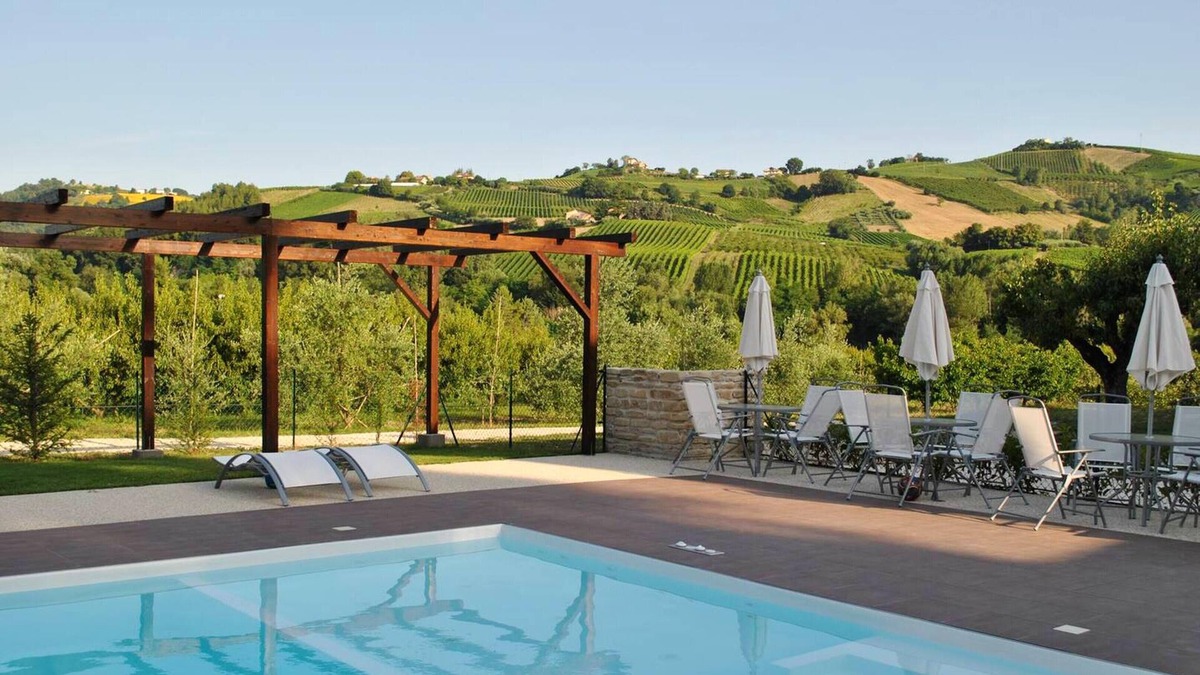 Montalto delle Marche House | Homerez - House Montalto delle Marche.