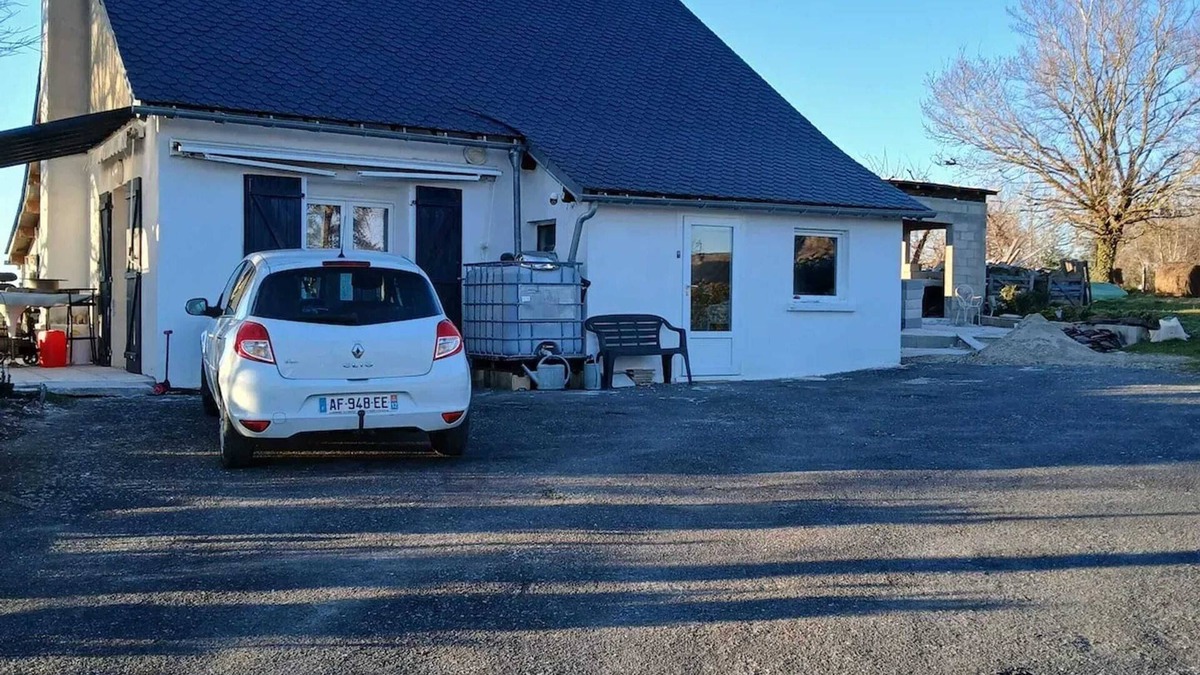 Comps-la-Grand-Ville House | Homerez - House in Comps-la-Grand-Ville