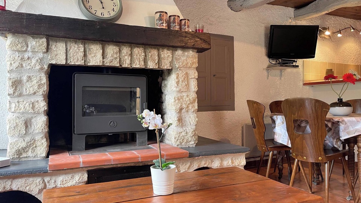La Roche-sur-le-Buis House | Homerez - House in La Roche-sur-le-Buis