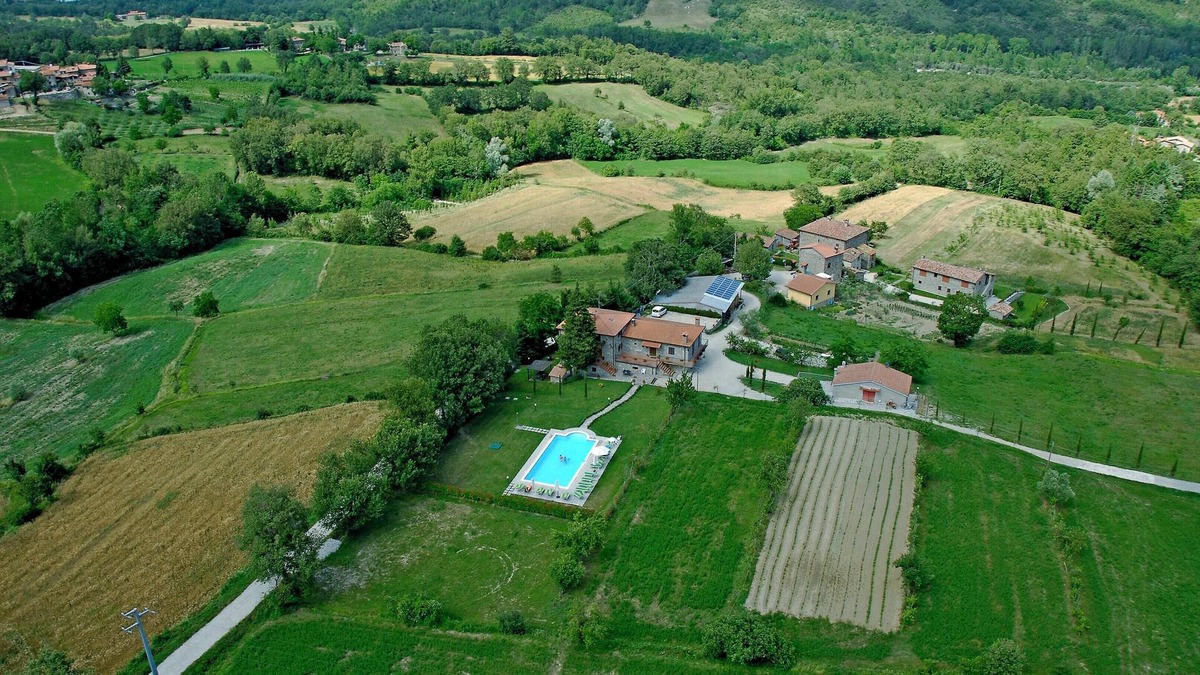 Caprese Michelangelo House | Homerez - House in Caprese Michelangelo
