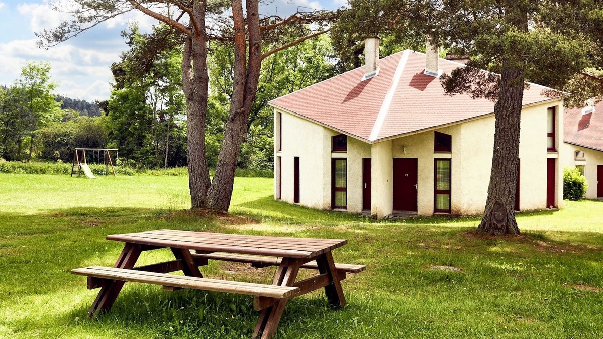 La Chapelle-Geneste House | Homerez - House in La Chapelle-Geneste