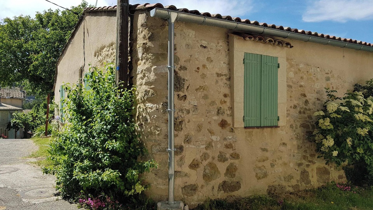 Revest-des-Brousses House | Homerez - House in Revest-des-Brousses