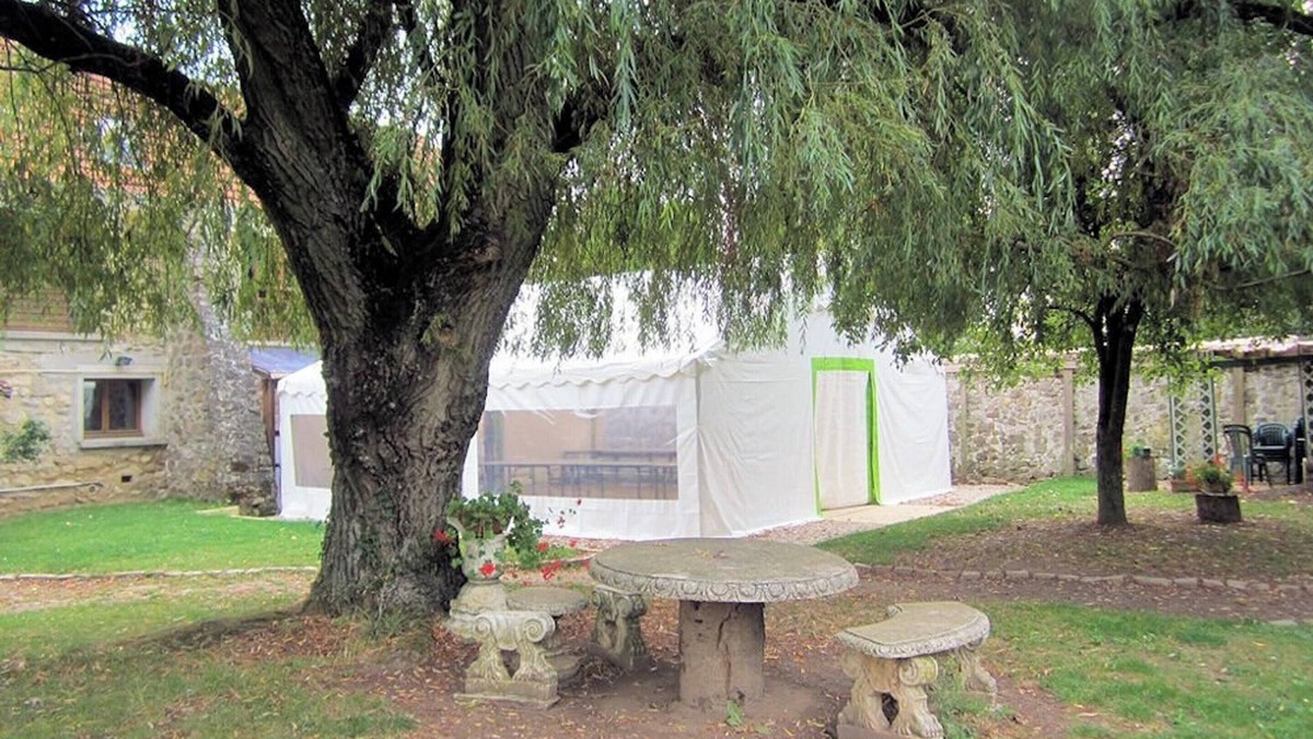 Coulombs-en-Valois House | Homerez - House in Coulombs-en-Valois