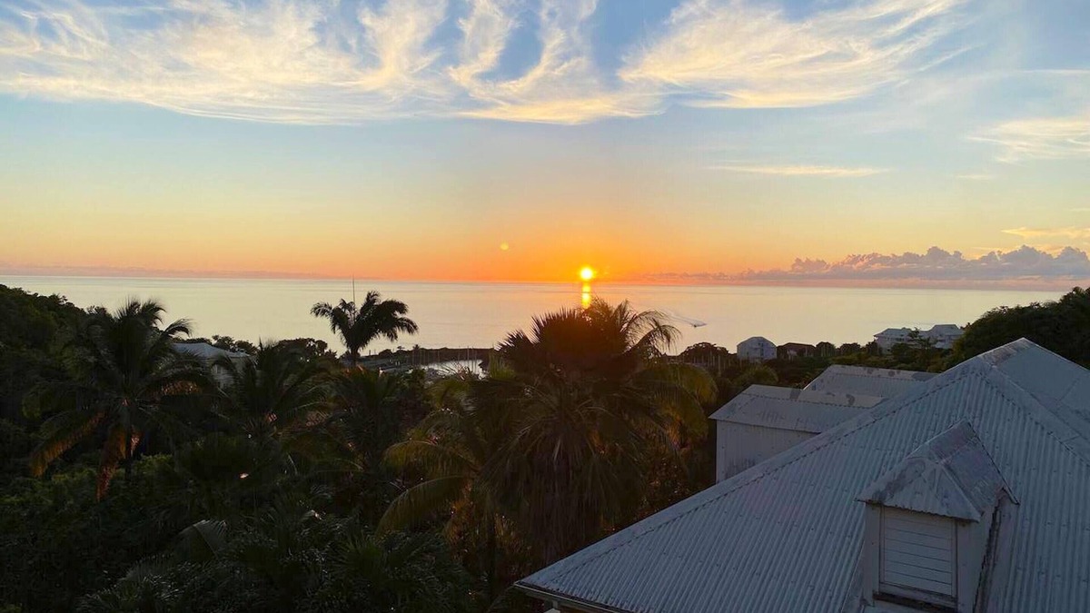 Gourbeyre House | Homerez - House 1 km away from the beach for 6 ppl. with sea view at Gourbeyre