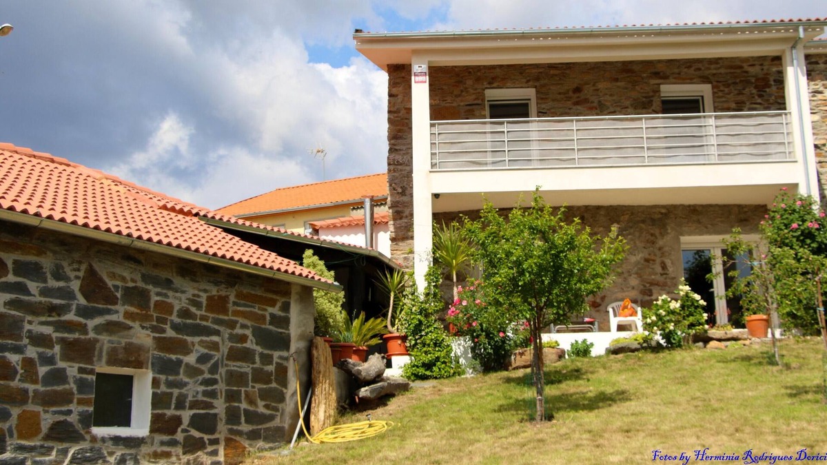 Braganca House | Homerez - House 17 km away from the beach for 4 ppl. with garden at Faílde