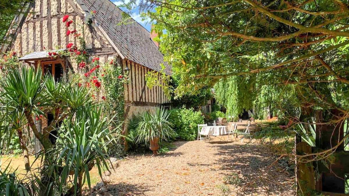 Dame-Marie House | Homerez - House Dame-Marie with Garden