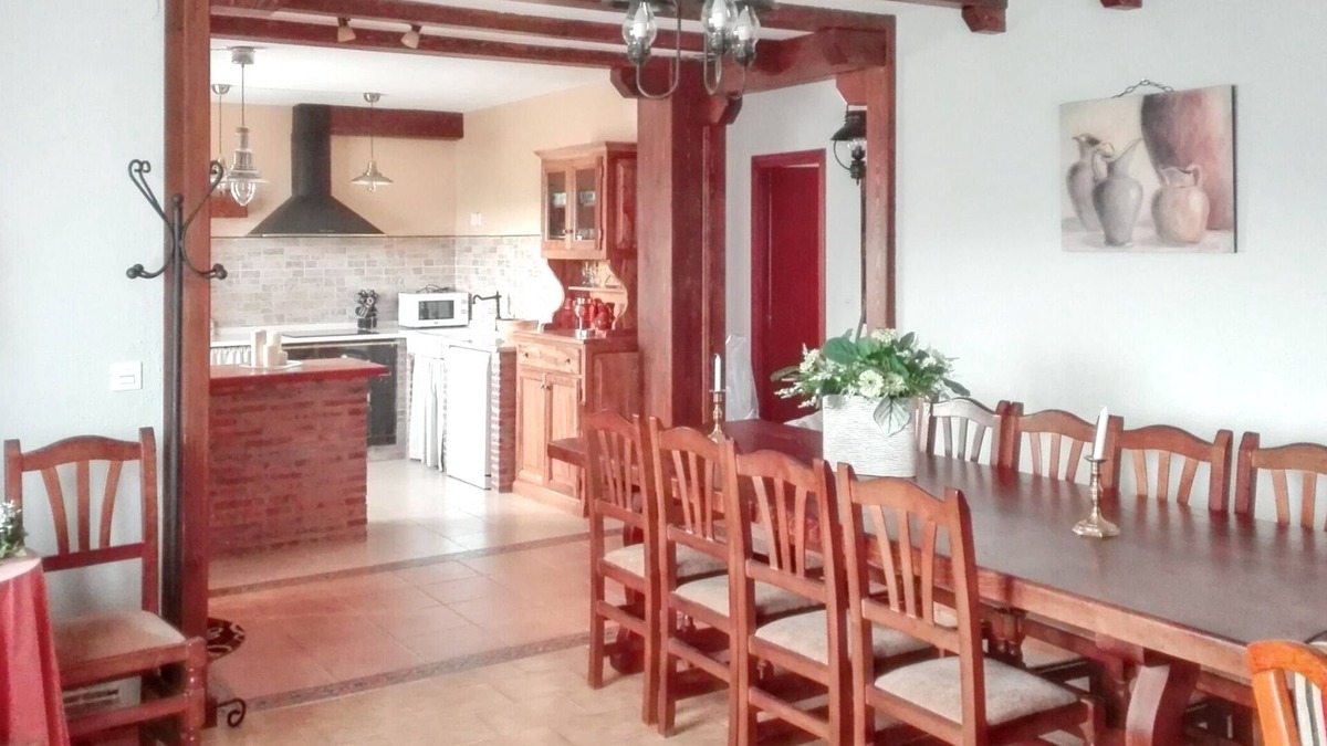 Peral de Arlanza House | Homerez - House in Peral de Arlanza