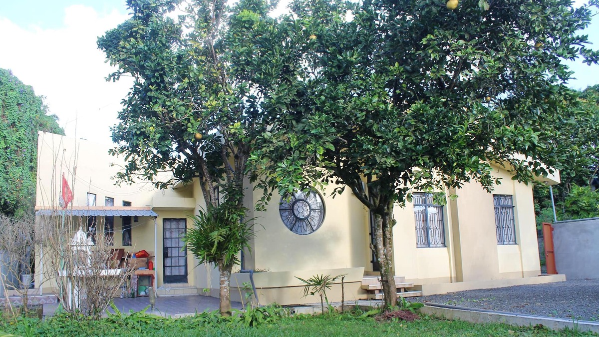 Vacoas-Phoenix House | Homerez - House for 7 ppl. with garden and terrace at Phoenix, Vacoas-Phoenix