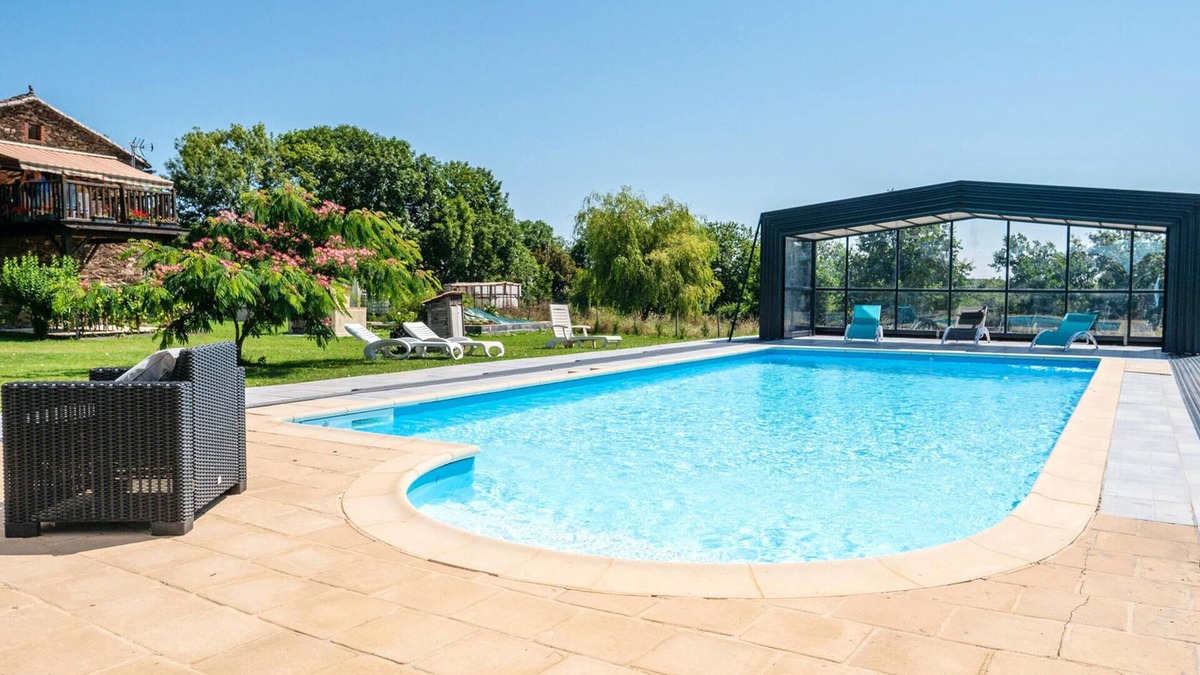 Andouque House | Homerez - House for 6 ppl. with shared pool, terrace and balcony at Andouque