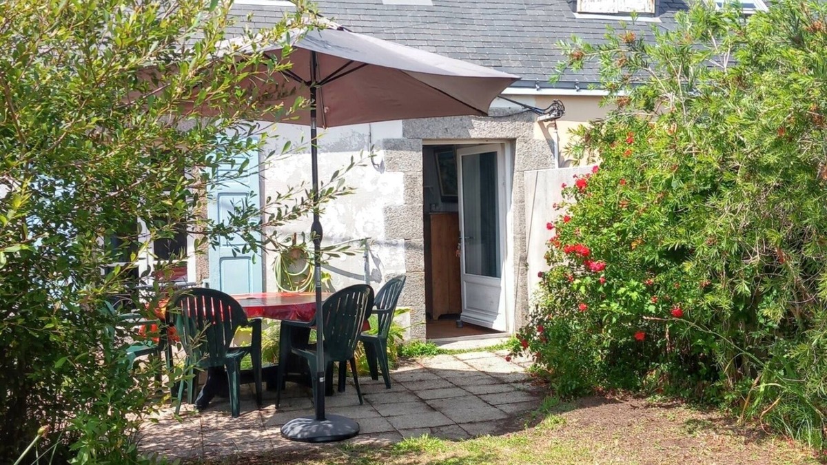 Camaret-sur-Mer House | Homerez - House in Camaret-sur-Mer