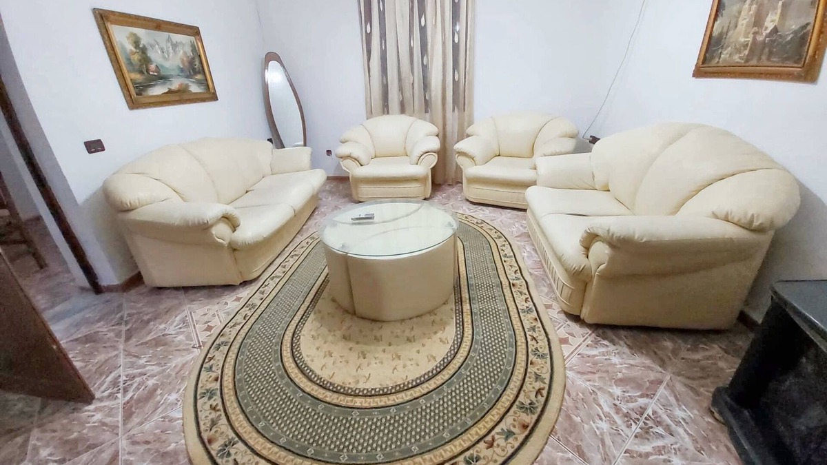 Berat House | Homerez - House in Berat with parking.