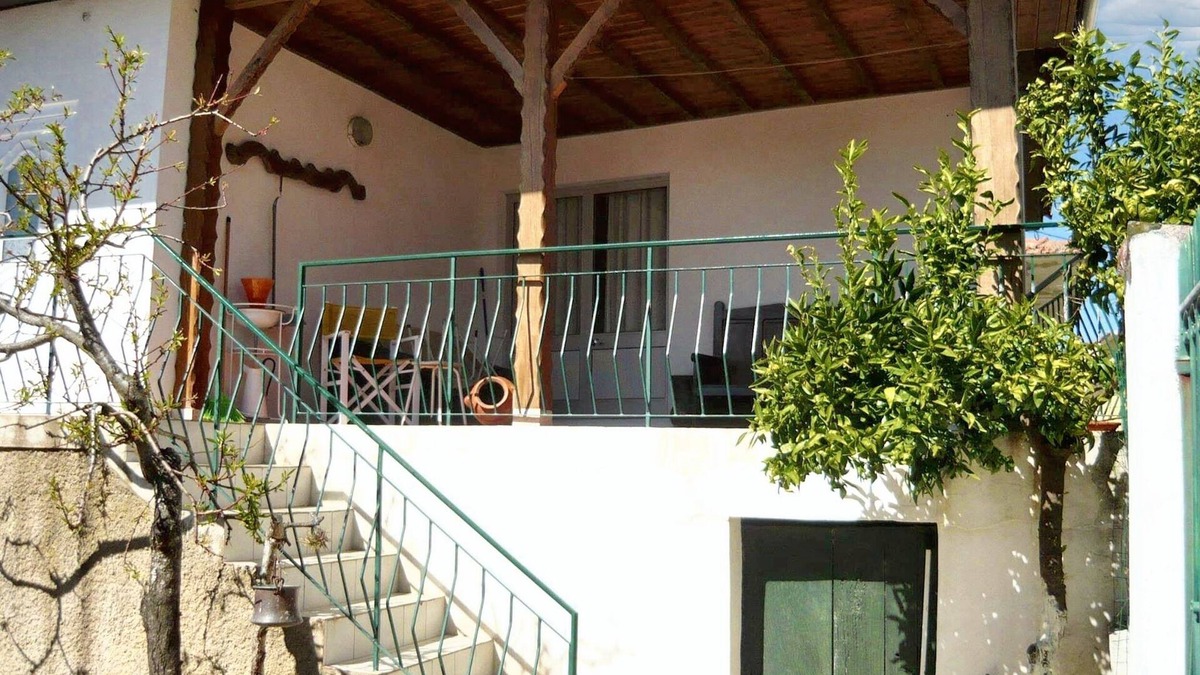 Macedo de Cavaleiros House | Homerez - House in Bragança with terrace