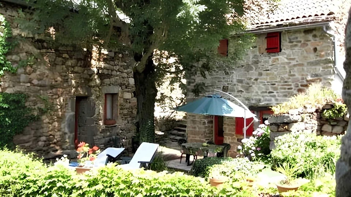 Dompnac House | Homerez - House in Dompnac, mountain view