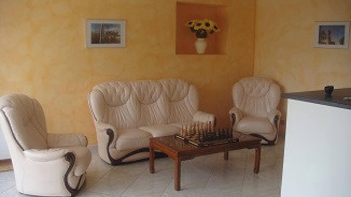 Mouterre-Silly House | Homerez - House in Mouterre-Silly.