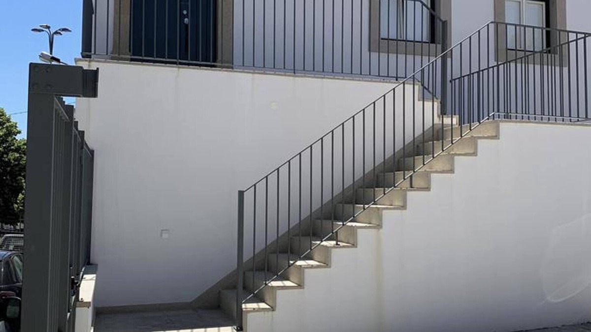 Castelo Branco House | Homerez - House in Castelo Branco, balcony and parking.