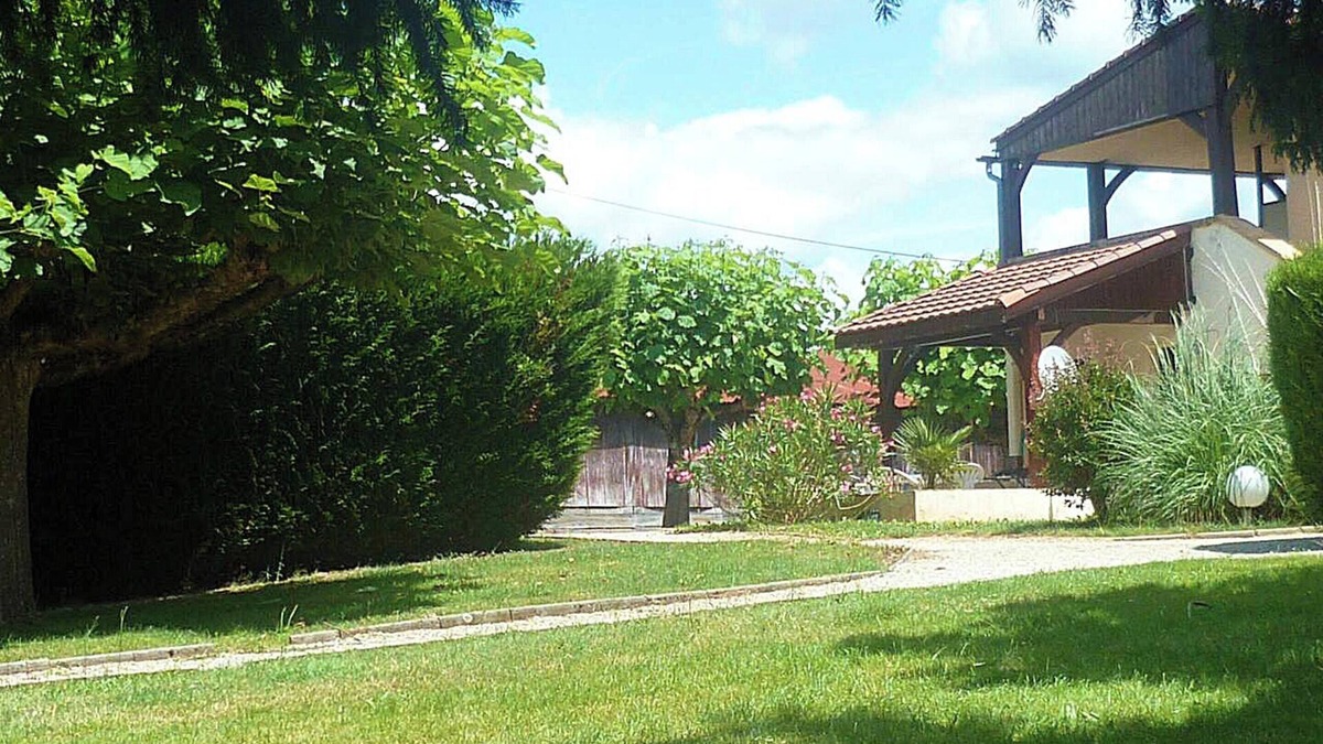 Saint-Genies House | Homerez - House in Saint-Genies.
