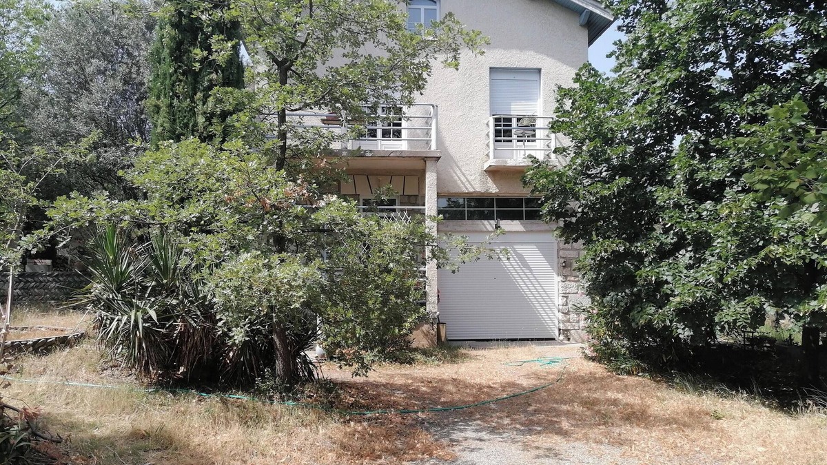 Sisteron House | Homerez - House in Sisteron with Terrace