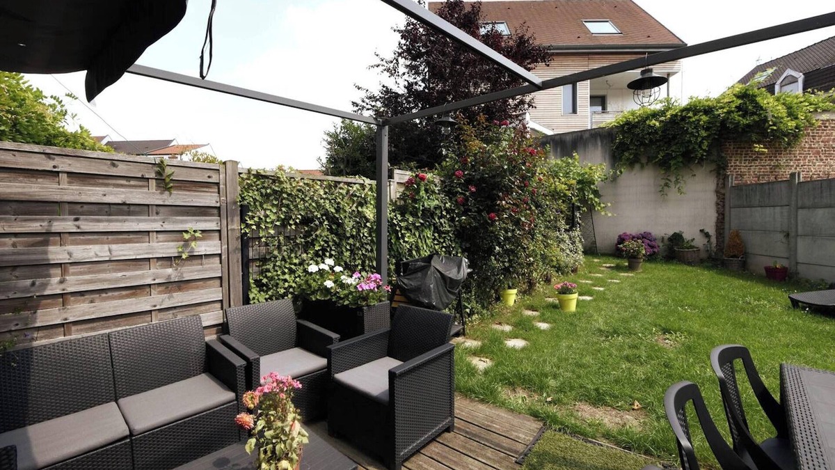 La Madeleine House | Homerez - House – La Madeleine