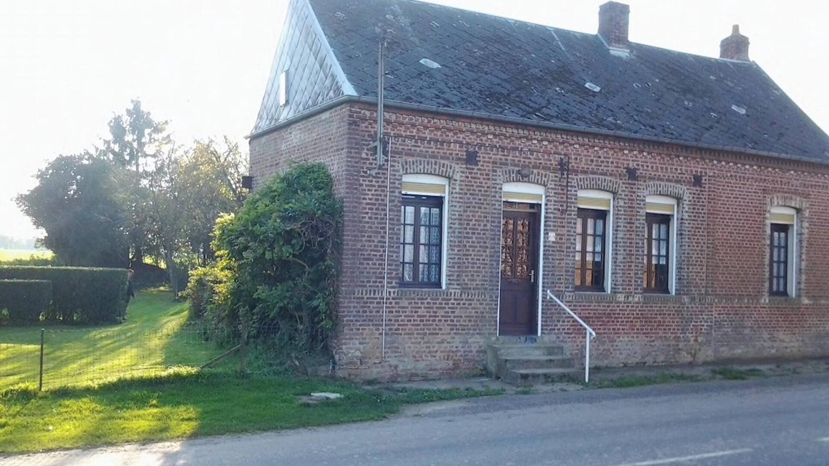 Mailly-Maillet House | Homerez - House Mailly-Maillet