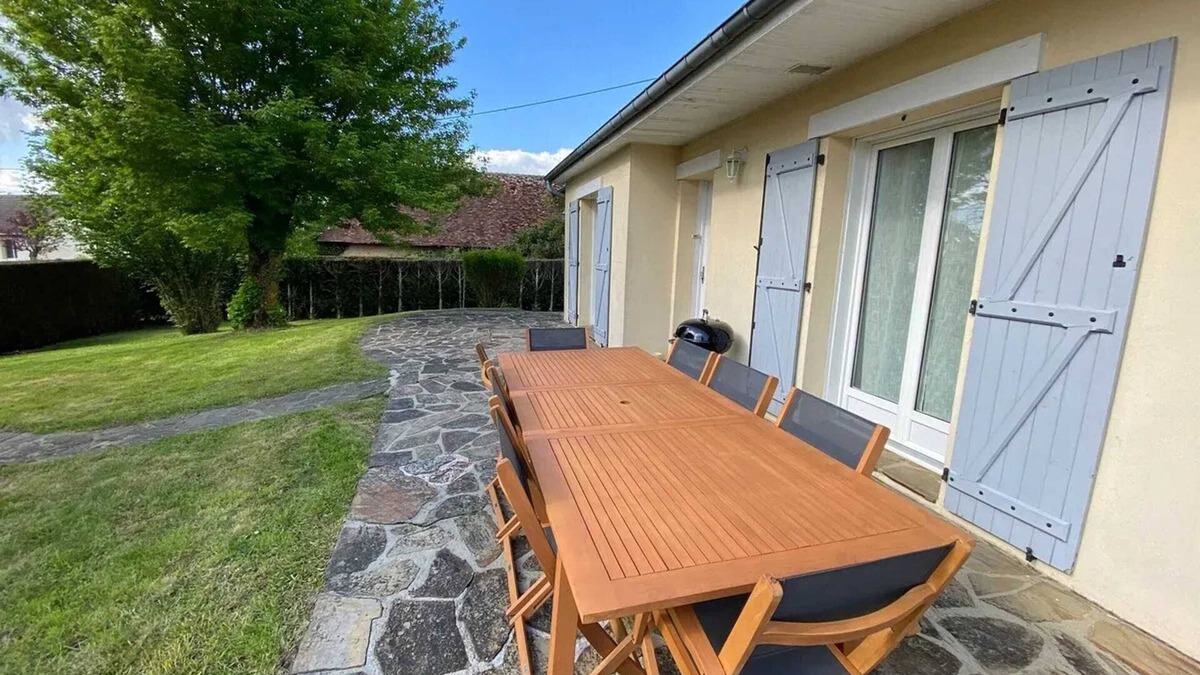 Thiron-Gardais House | Homerez - House Thiron-Gardais