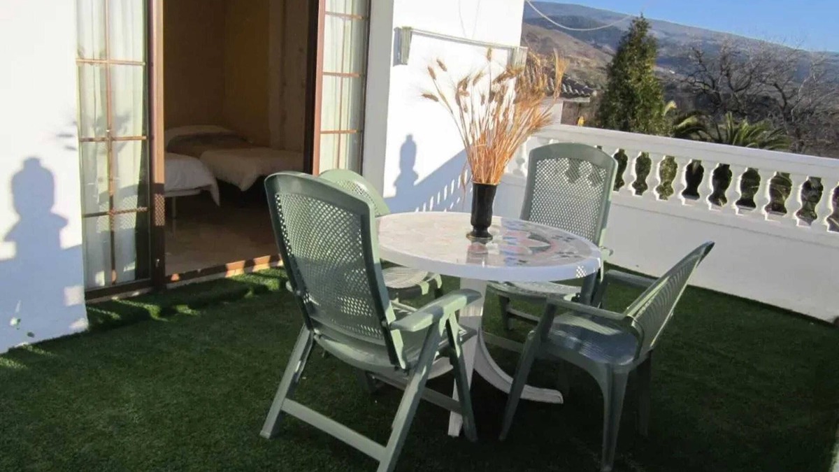 Yegen House | Homerez - Idyllic House in Yegen with Mountain View