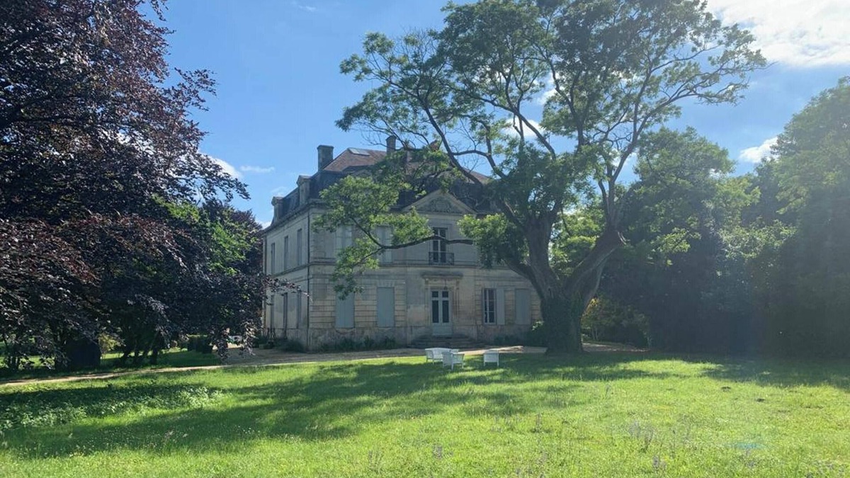 Chaniers Other | Homerez - Majestic Manor in Chaniers with Private Pool