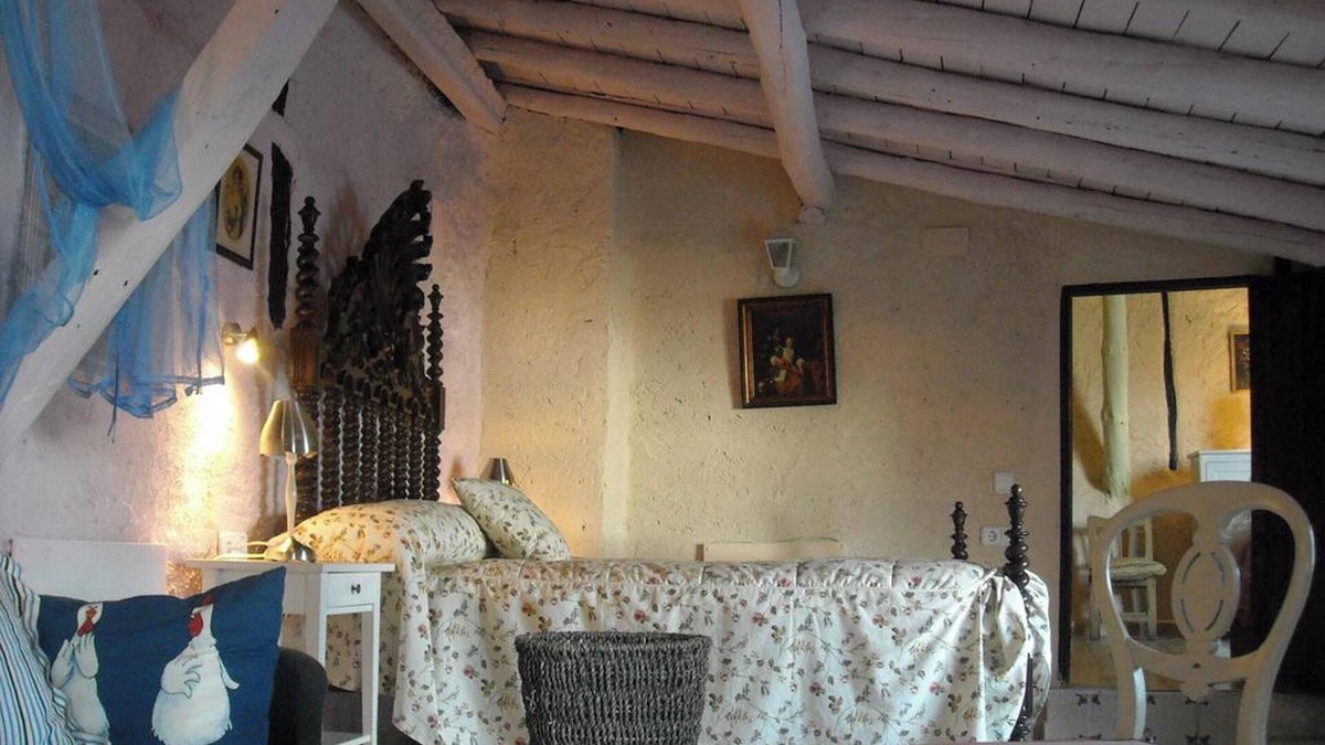 Valeria Apartment | Homerez - Modern Apartment in Valeria, View
