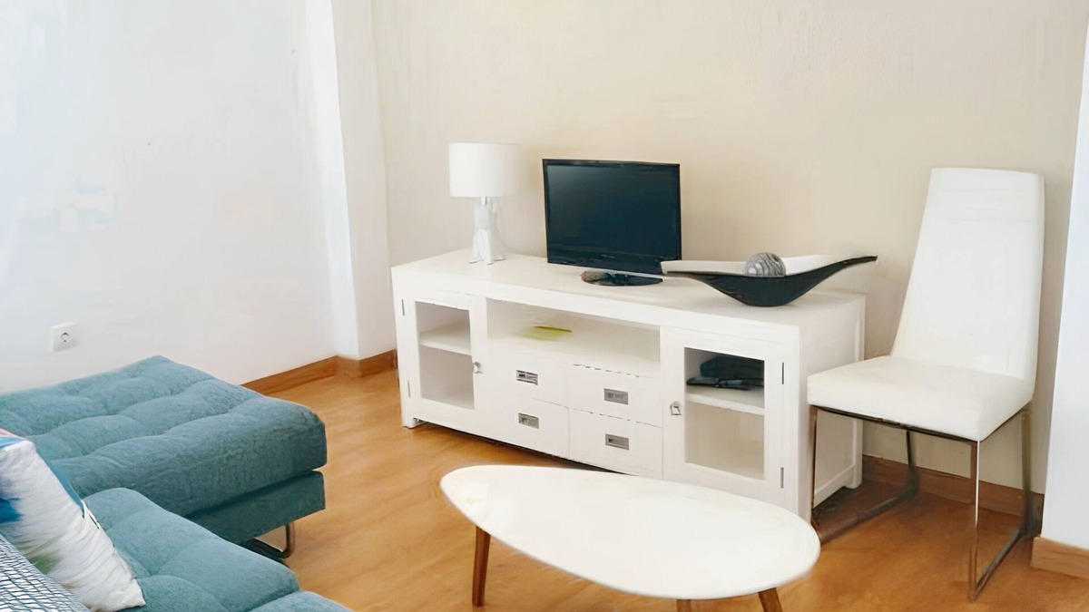 Bailen-Miraflores Apartment | Homerez - Modern Apartment in Málaga 80 m² + Balcony