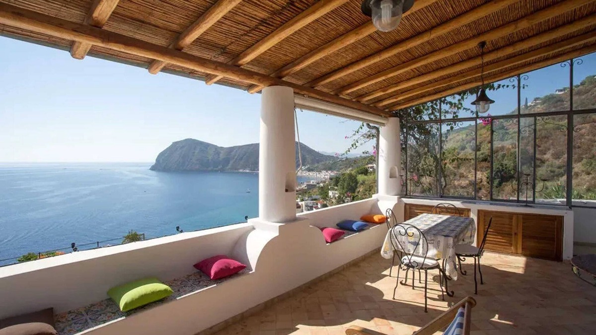 Lipari Apartment | Homerez - Modern Apartment with Sea View in Lipari