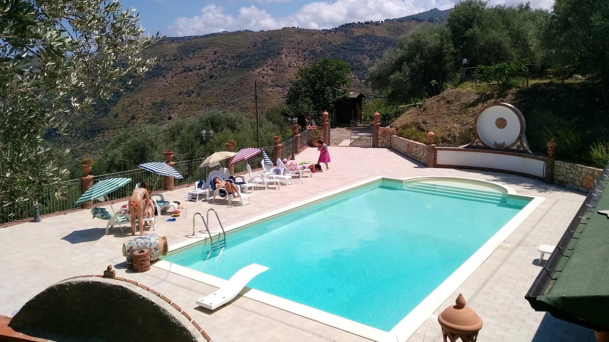 Reitano Apartment | Homerez - Nice appartement 5 km away from the beach for 4 ppl. with shared pool