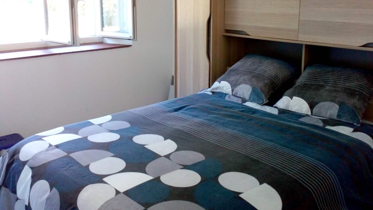 Chevannes House | Homerez - Nice house for 5 ppl. with garden and terrace at Chevannes