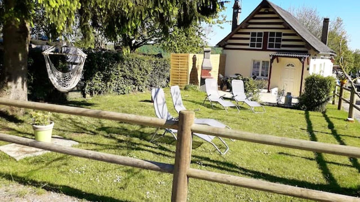 Saint-Leger-aux-Bois House | Homerez - Nice house for 6 ppl. with garden and terrace at Edruchon