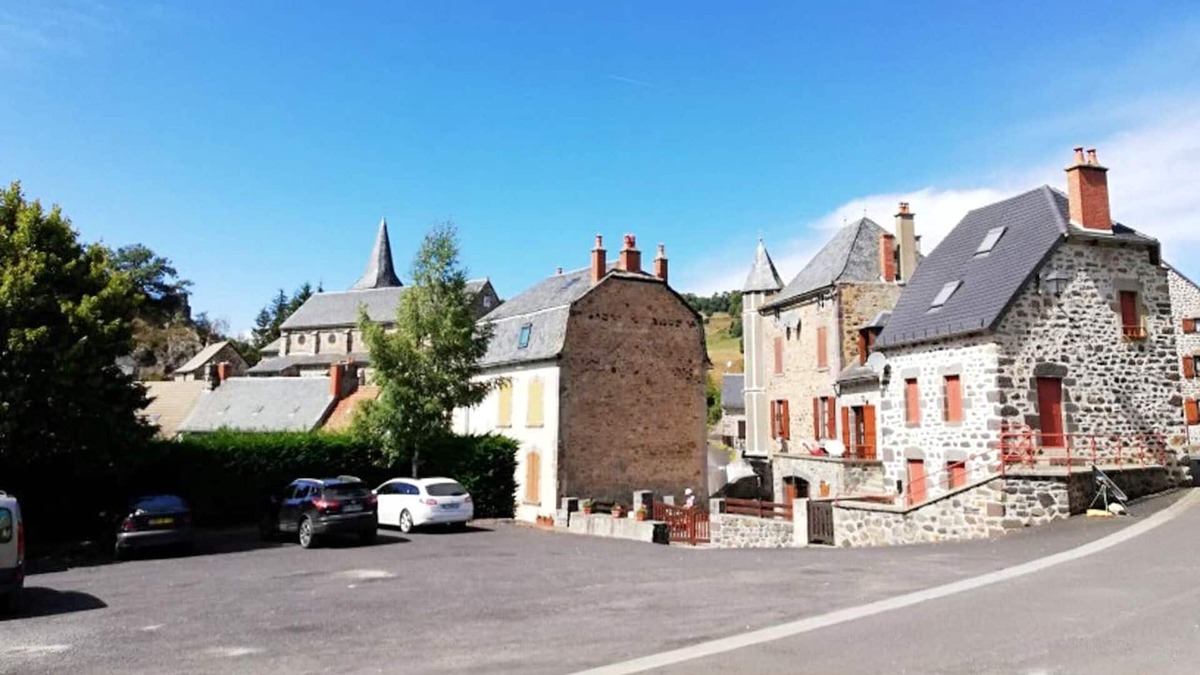 Peyrusse House | Homerez - Nice house for 5 ppl. with garden and terrace at Peyrusse