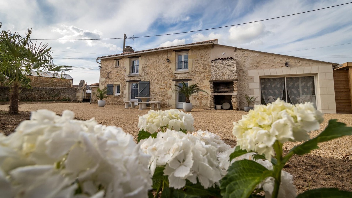Arcay House | Homerez - Nice house with garden and terrace & Wifi