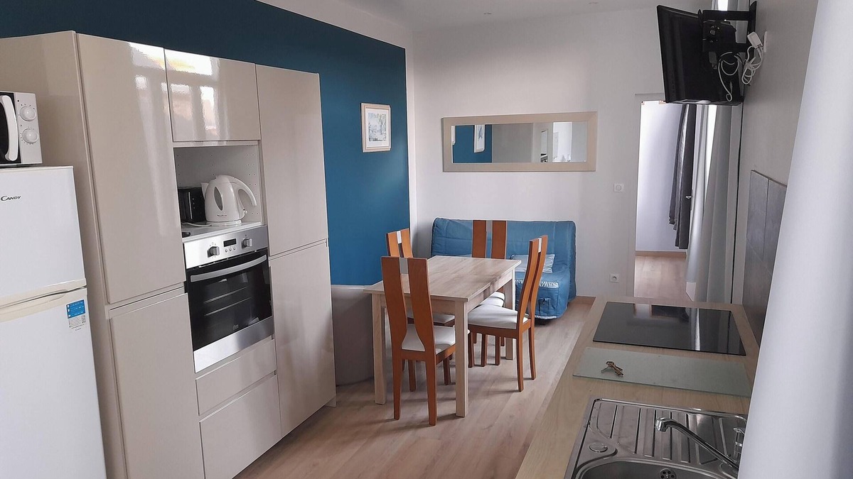 Saint-Quay-Portrieux Apartment | Homerez - Quiet Apt. Saint-Quay-Portrieux