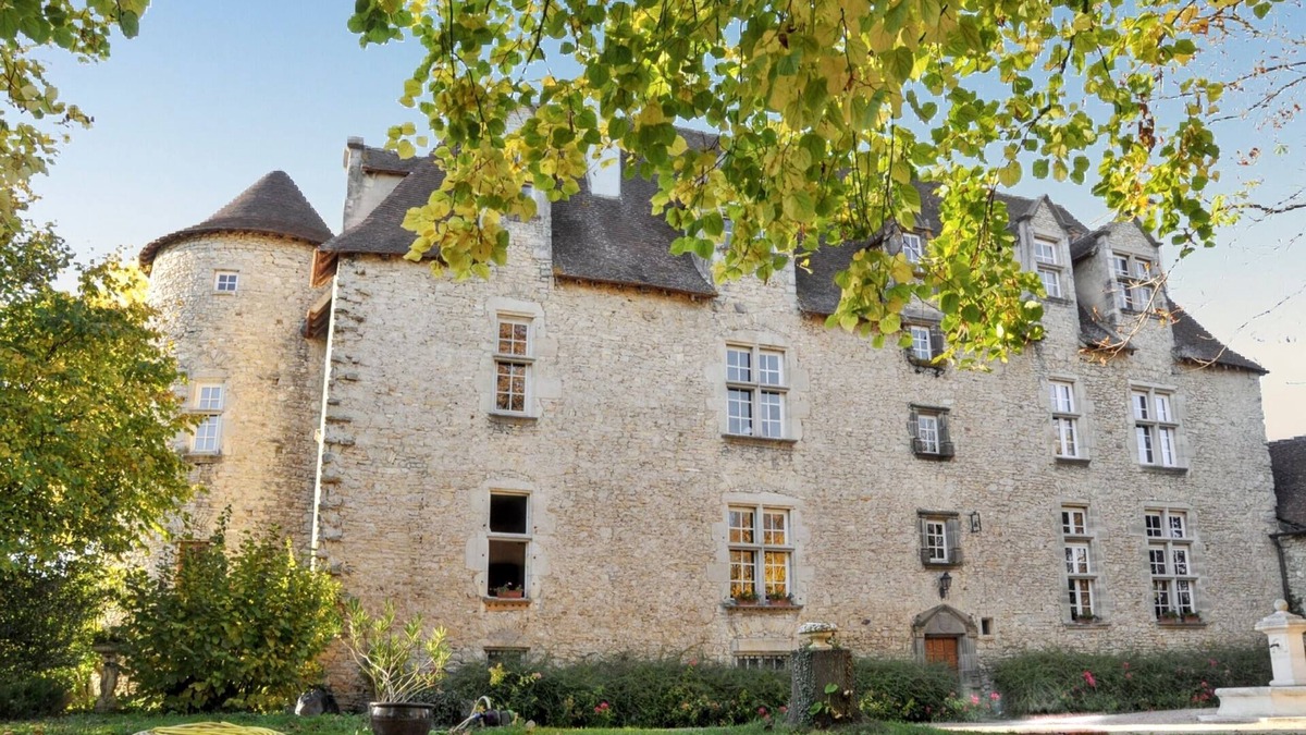 Saint-Genes-du-Retz Other | Homerez - Quiet manor in Saint-Genès-du-Retz, garden