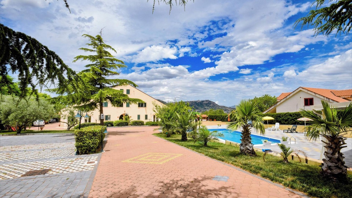 Pergusa House | Homerez - Refined Villa in Enna with Private Pool