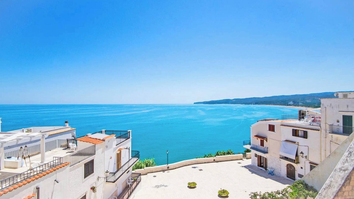 Vieste Apartment | Homerez - Romantic Apartment in Vieste - 40 m² with Sea View