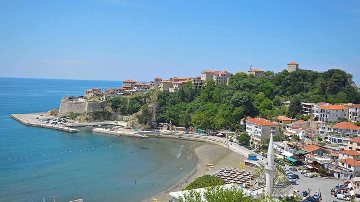 Rana Apartment | Homerez - Sea View Apartment in Ulcinj - 40 sqm