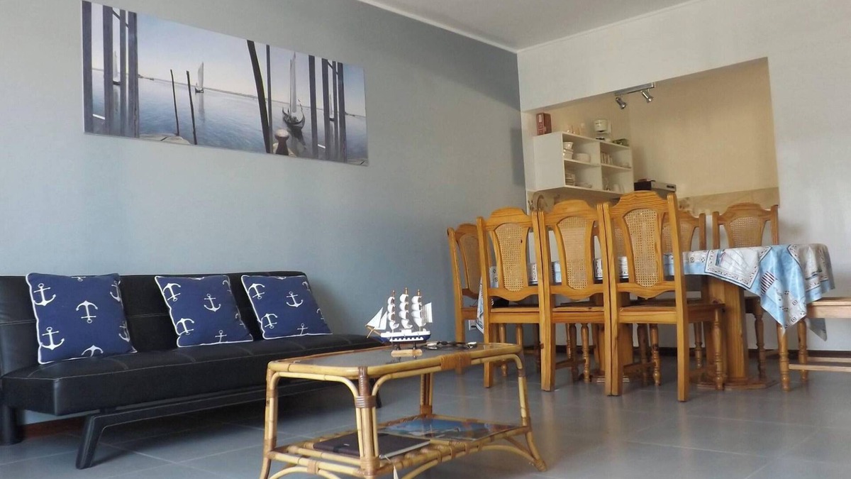 Wolmar Apartment | Homerez - Seaview Apt Flic en Flac