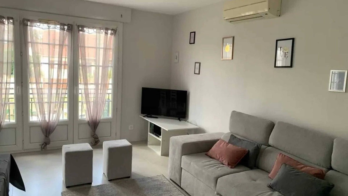 Pierrelaye Apartment | Homerez - Spacious apartment in Pierrelaye with garden view