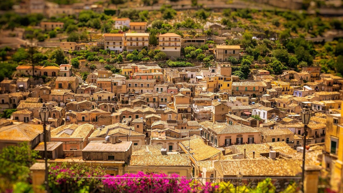 Ragusa Apartment | Homerez - Spacious apartement 19 km away from the beach for 6 ppl. at Cimillà