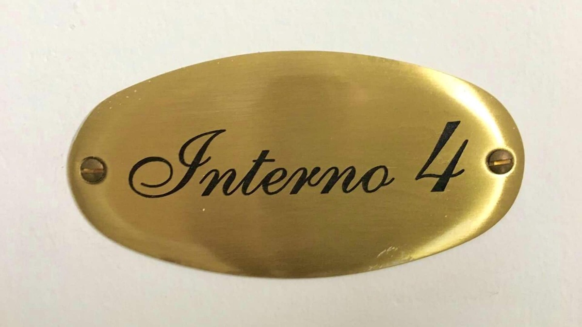 Taranto Apartment | Homerez - Spacious apartement for 6 ppl. with jacuzzi and balcony at Taranto