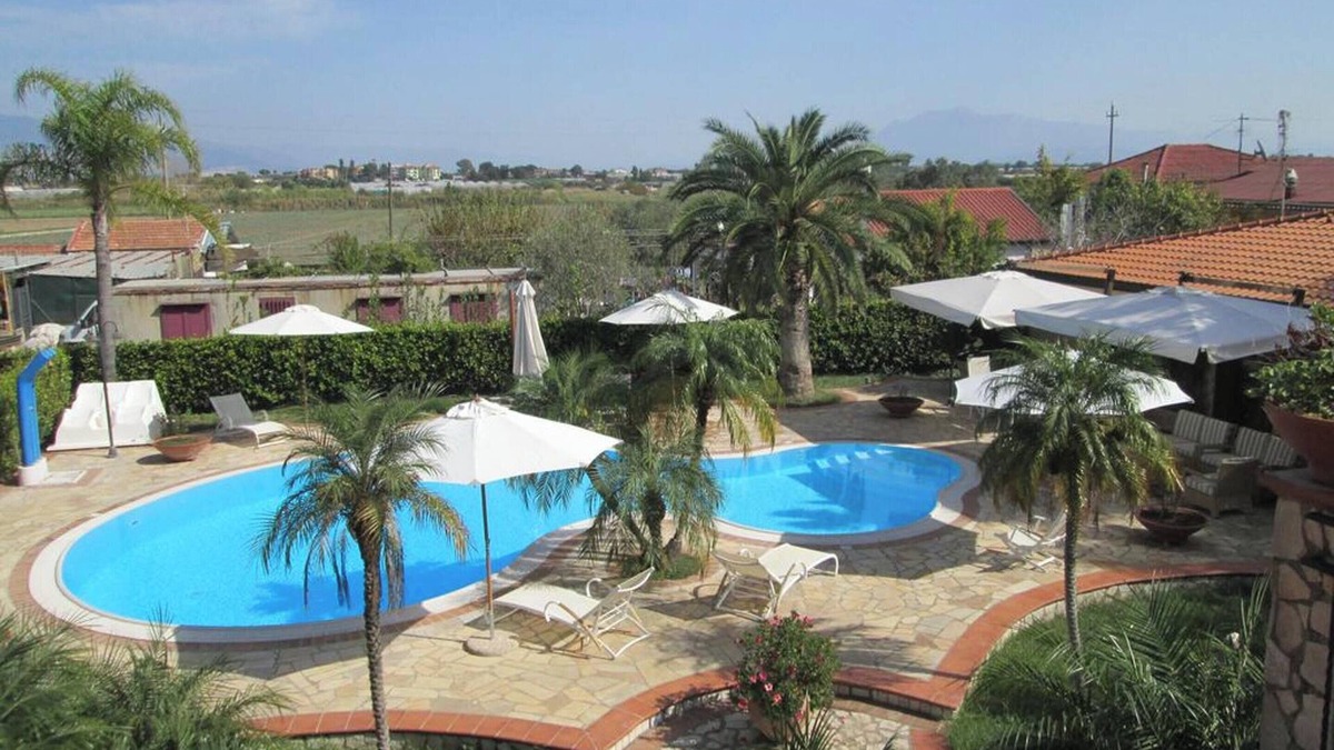 Eboli Apartment | Homerez - Spacious Apartment in Lago, Mountain View