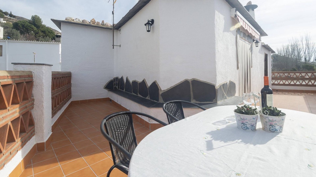 Cadiar House | Homerez - Spacious house for 8 ppl. with terrace at Cádiar